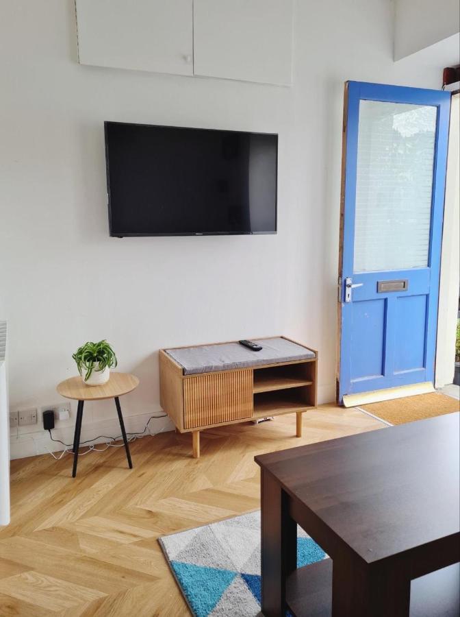 Penlea 1-Bed Flat With Harbour View In Tarbert Apartman Tarbert  Kültér fotó